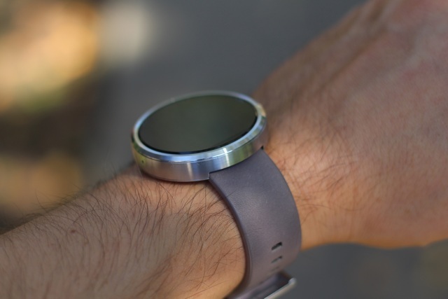 Motorola Moto 360 Android Wear Smartwatch pregled i Giveaway motorola moto 360 android nose smartwatch pregled 5