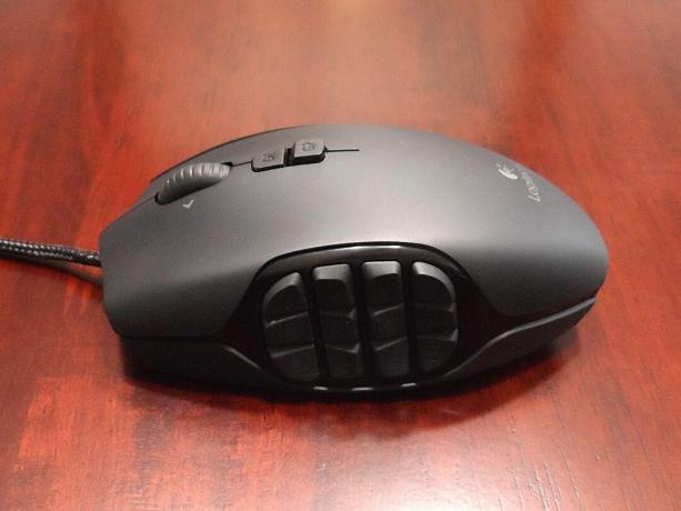 razer naga logitech g600 pregled miša