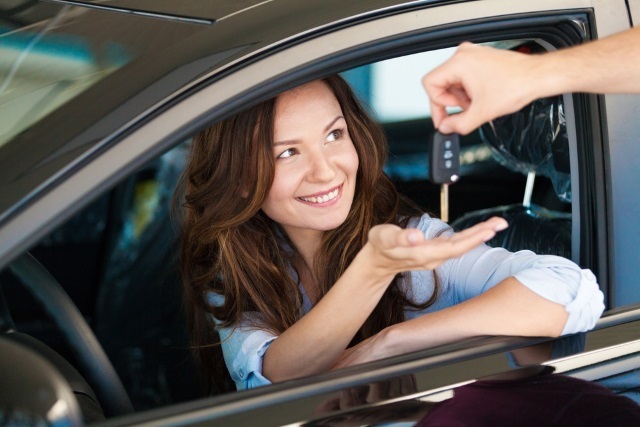 MUO-financija-ebay-automobili-kupovina-tipke