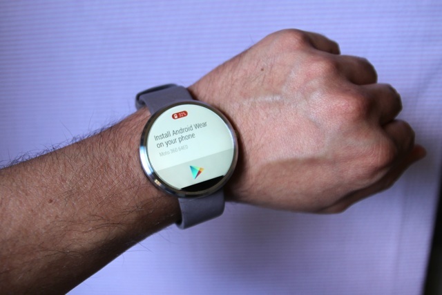 Motorola Moto 360 Android Wear Smartwatch pregled i Giveaway motorola moto 360 android nose smartwatch pregled 3