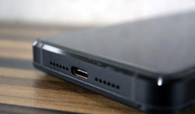 USB-C priključak na Libremu 5