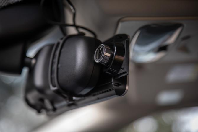 Auto-Vox X1 nadzorna kamera