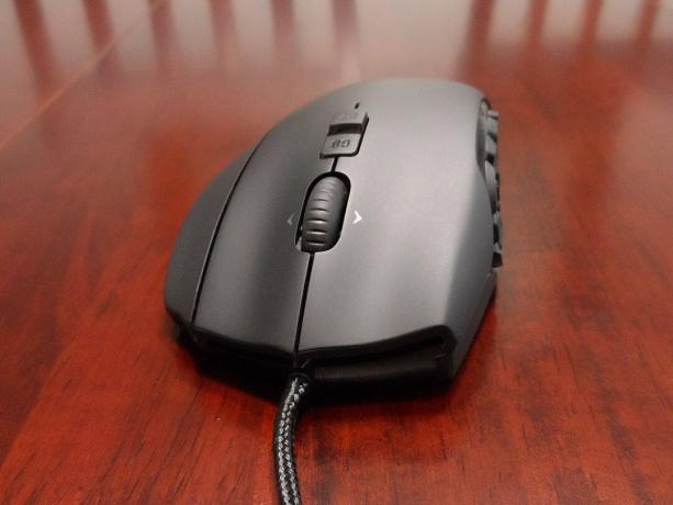 razer naga logitech g600 pregled miša