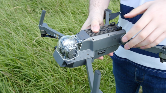 Ovo je tron ​​koji tražite: DJI Mavic Pro Review Mavic Undercarriage