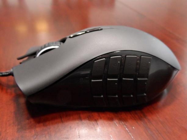 razer naga logitech g600 pregled miša