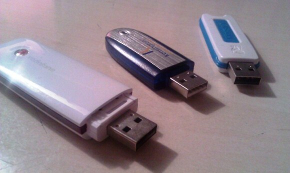 USB portovi preblizu zajedno