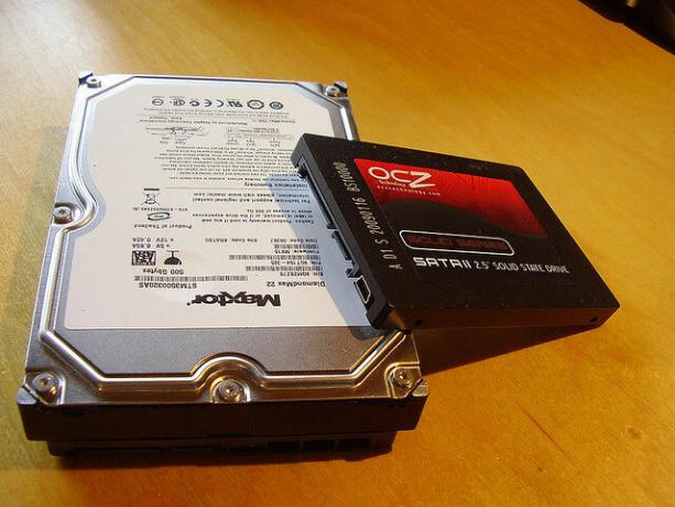 SSD-vs-hard-disk