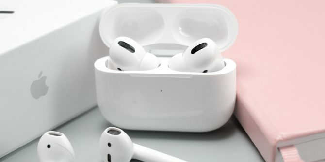 Apple AirPods i AirPods Pro