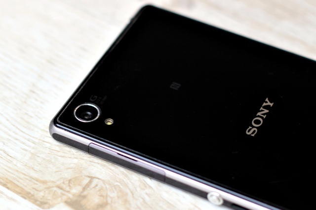 Sony xperia z1 recenzija